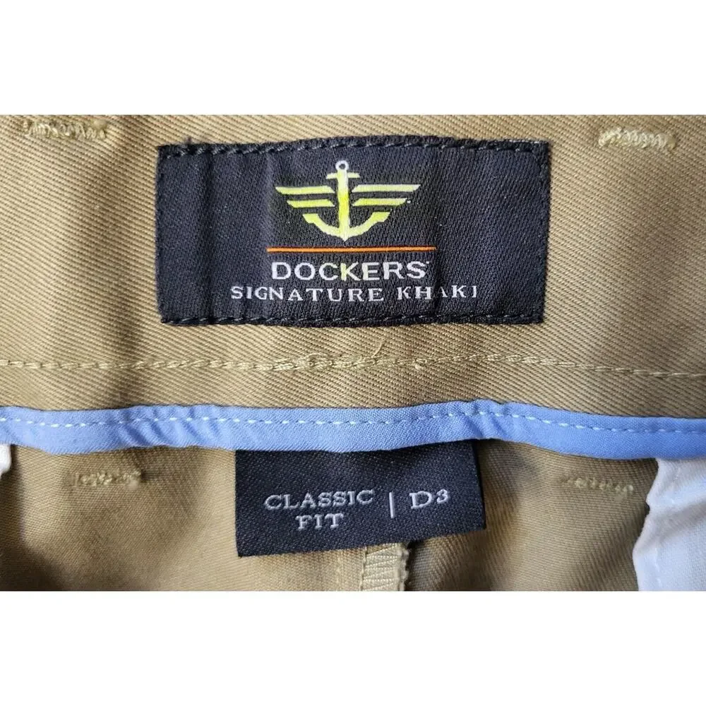 DOCKERS Signature Khaki D3 Classic Fit Pants / Slacks Men's Size 34 X 33